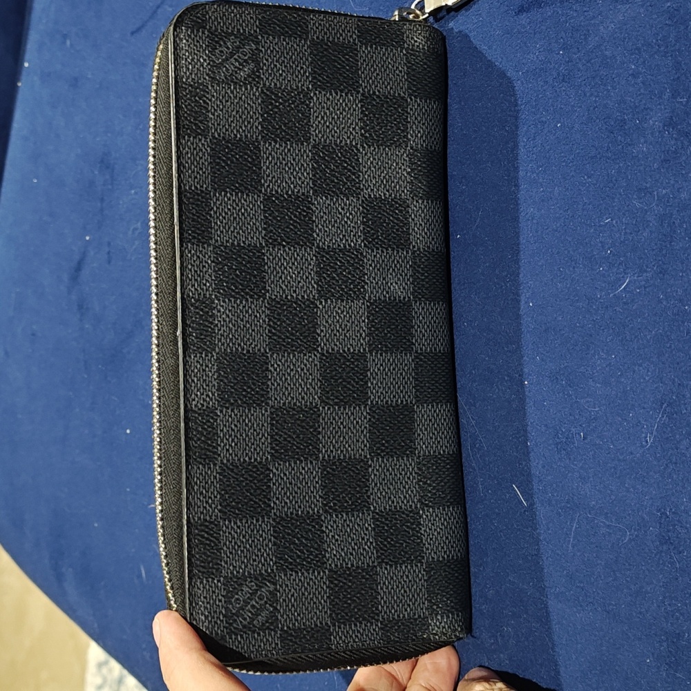 Louis Vuitton long black damier graphite wallet